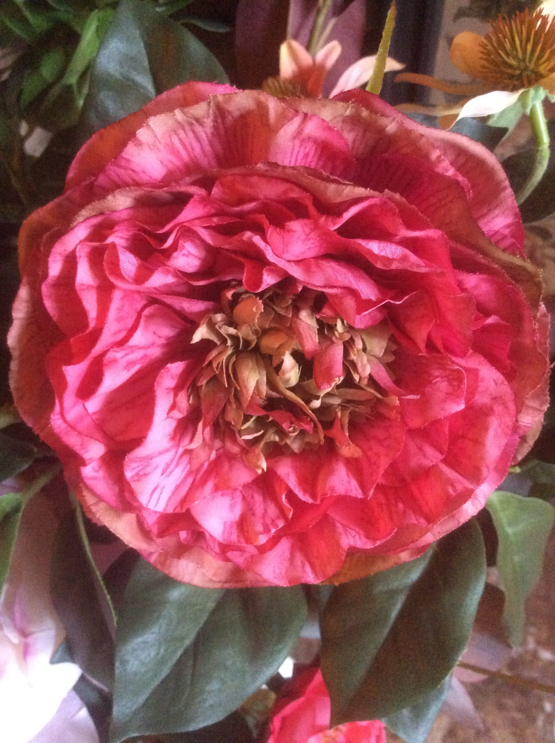 London Cottage Garden Real flowers and artificial flowers both